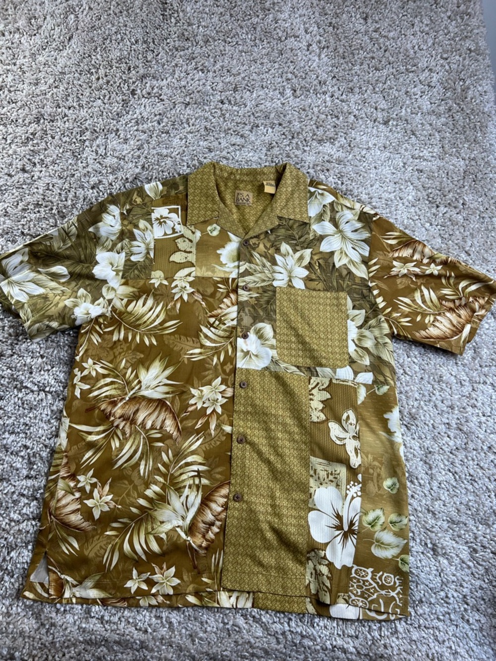 Jos. A. Bank Olive Green Patchwork Floral Silk Short-Sleeve Button-Up